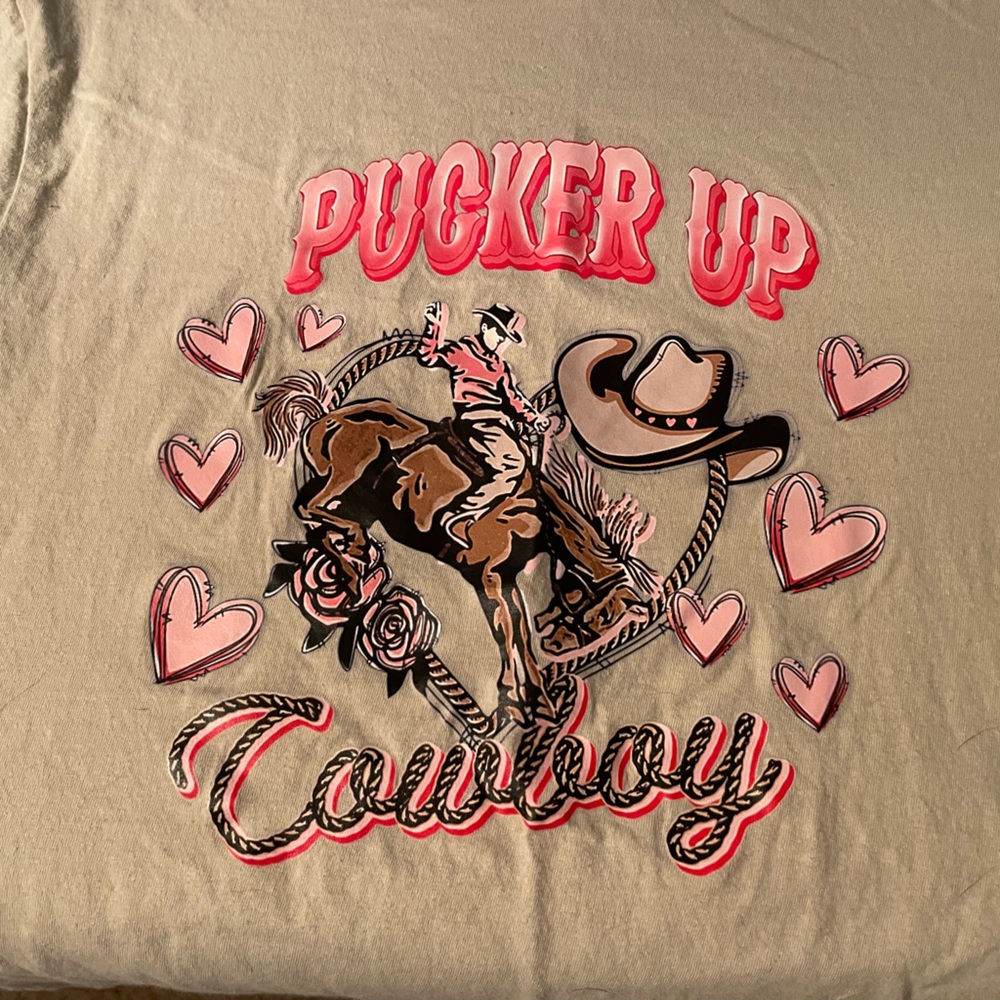 Cute Cowboy Beige T-shirt Pucker Up Cowboy
